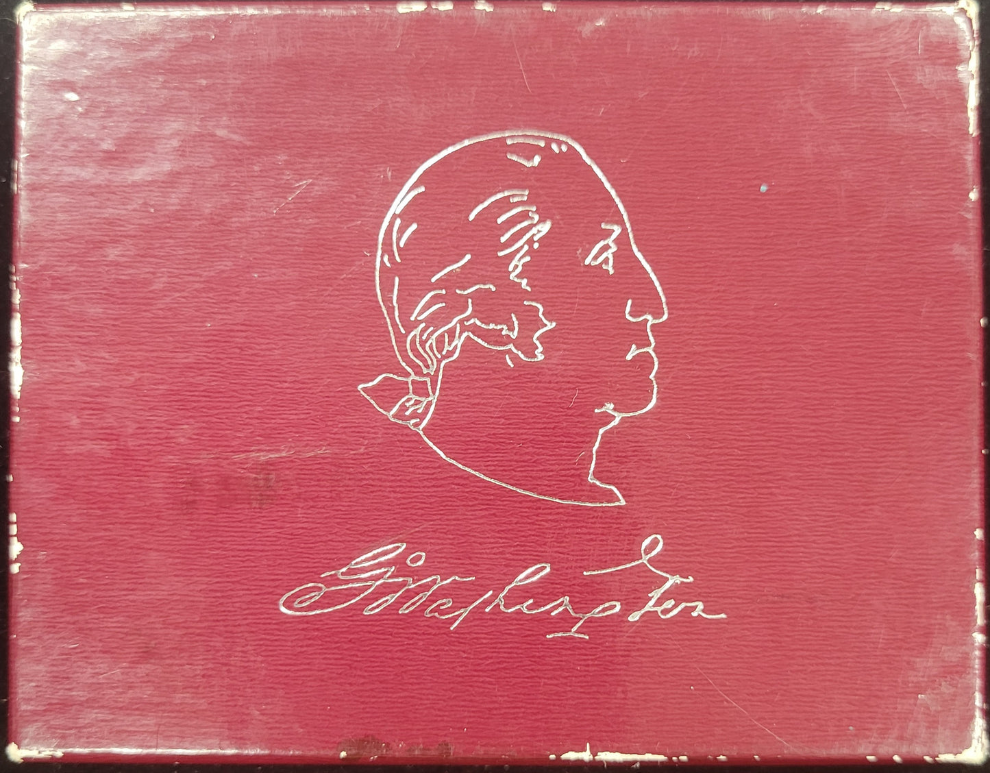 1982-S George Washington 90% Silver Half Dollar Commemorative Coin (w/ Certificate of Authenticy and collectors box)